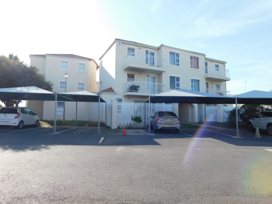 3 Bedroom Property for Sale in Whispering Pines Western Cape